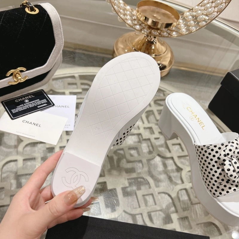 Fashionable Chxnxl Slippers 132250