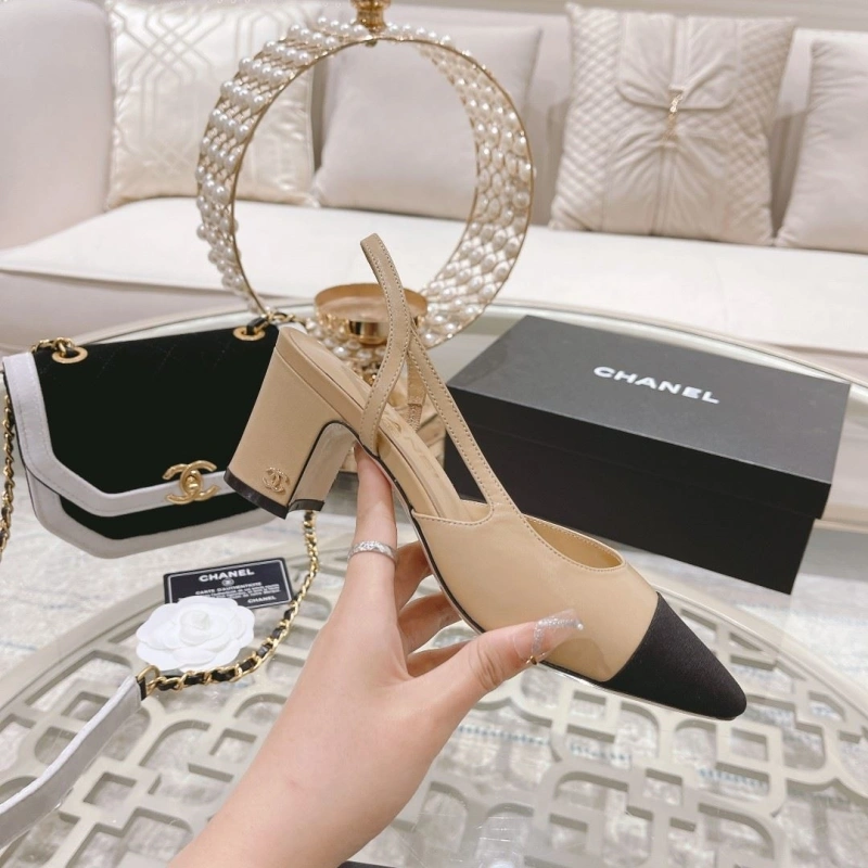 Trendsetting Chxnxl Sandals 130762