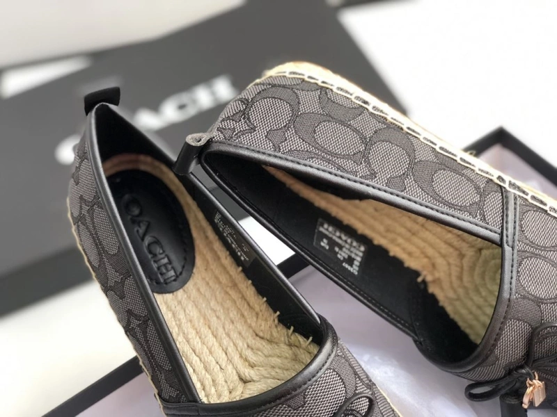 Sleek Chxnxl Flat Shoes 131666