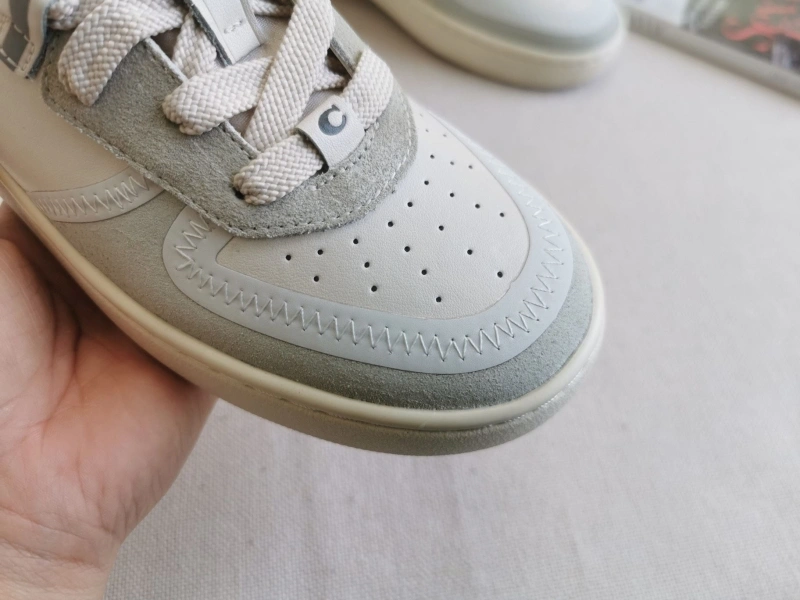 Stylish Chxnxl Sneakers 132024