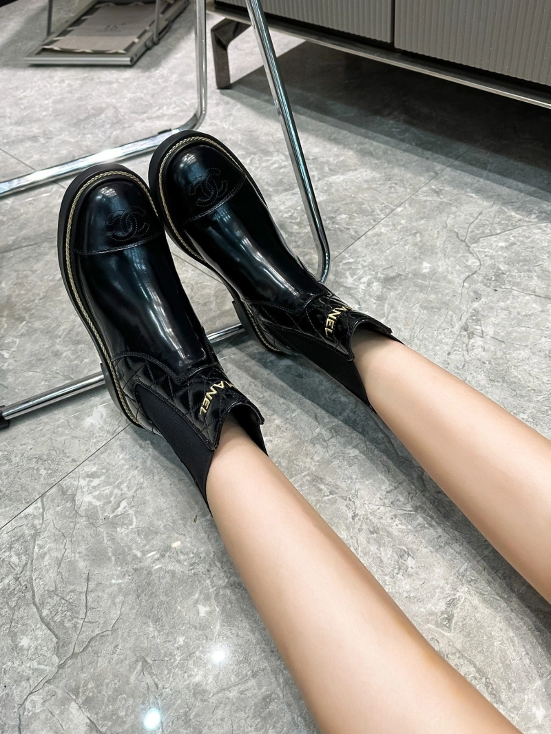 Minimalist Chxnxl Boots 131871