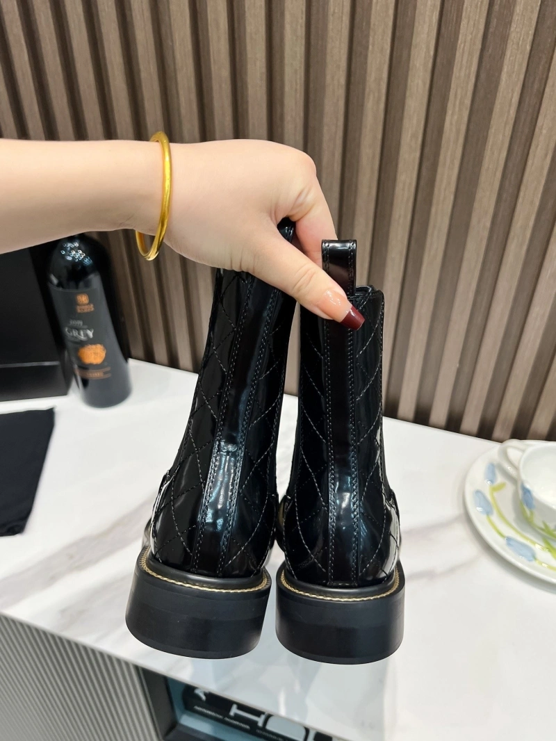 Minimalist Chxnxl Boots 131871