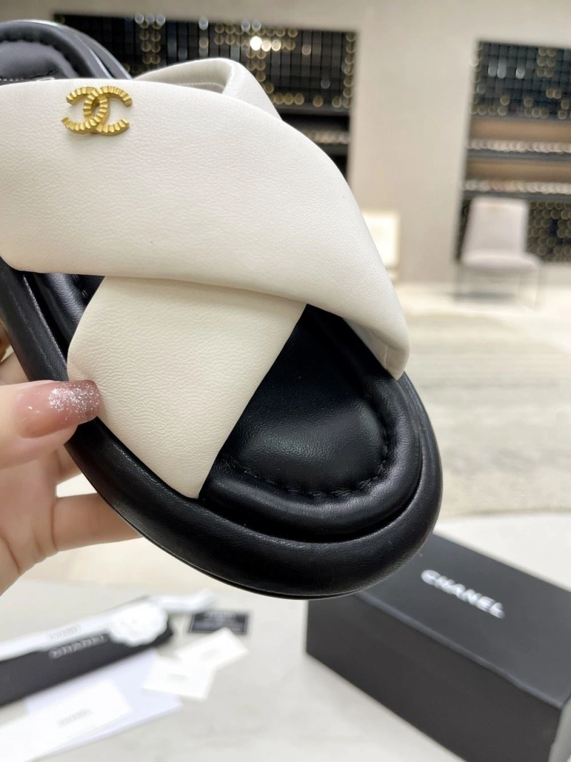 Unique Chxnxl Sandals 130757