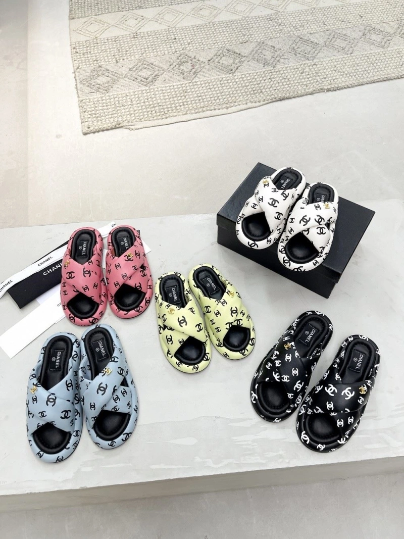 Classic Chxnxl Sandals 130749
