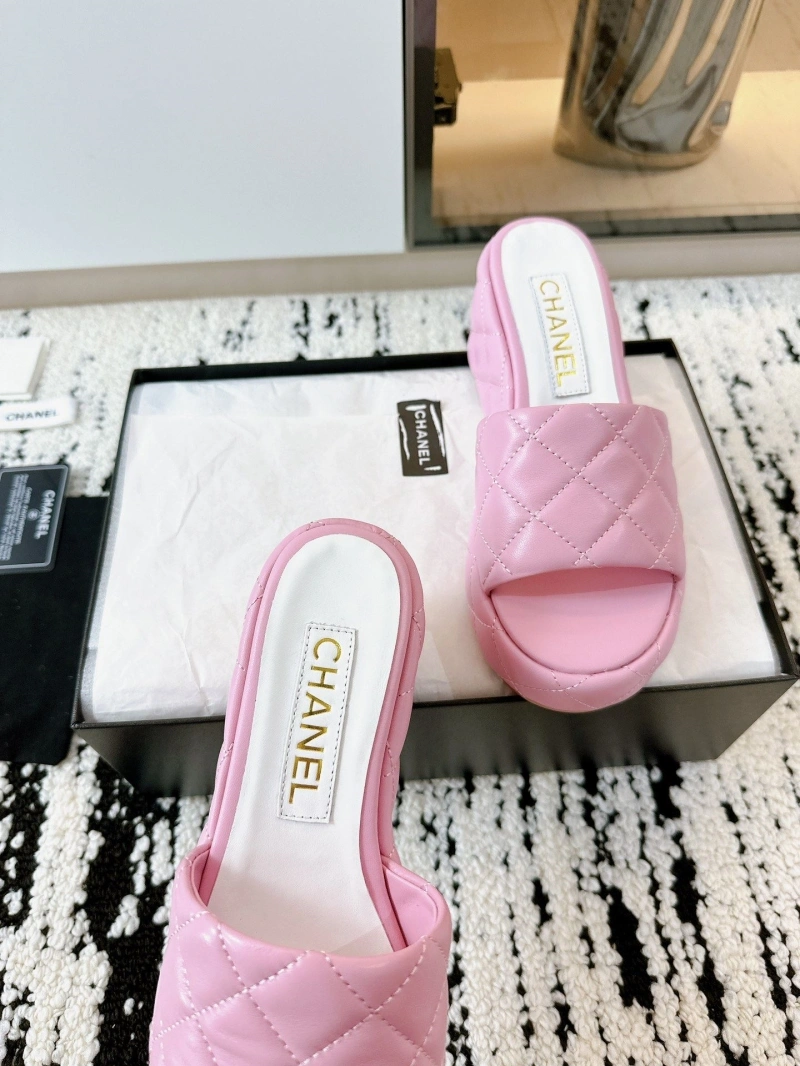 Elegant Chxnxl Slippers 132226
