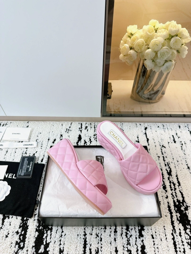 Elegant Chxnxl Slippers 132226