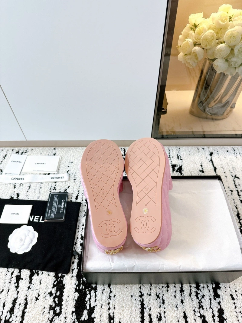 Elegant Chxnxl Slippers 132226