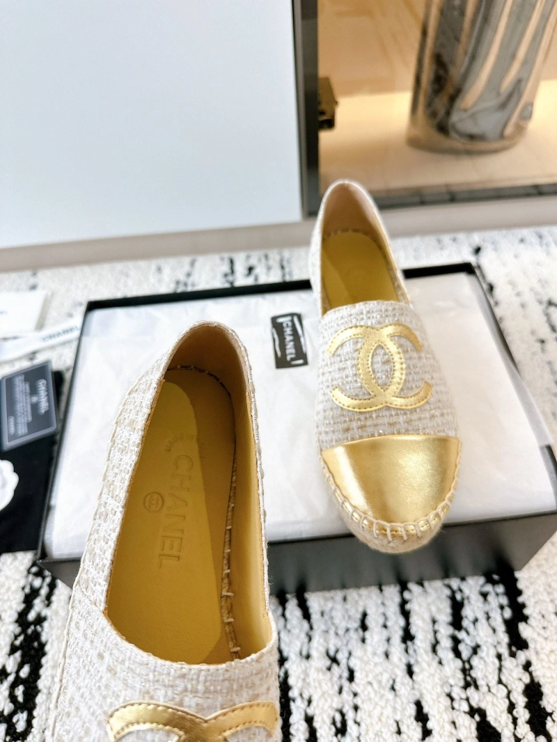 Refined Chxnxl Flat Shoes 131651