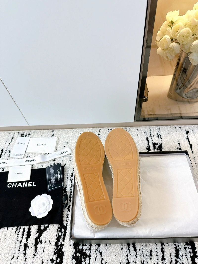 Refined Chxnxl Flat Shoes 131651