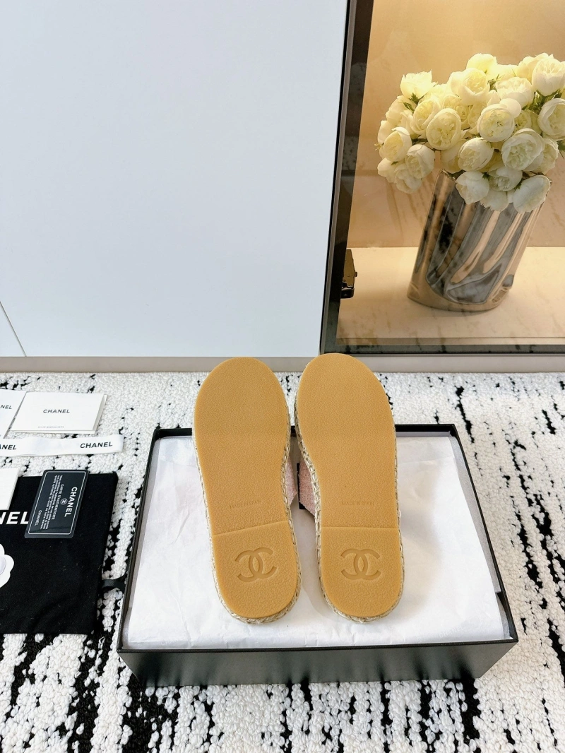 Breathable Chxnxl Slippers 132229