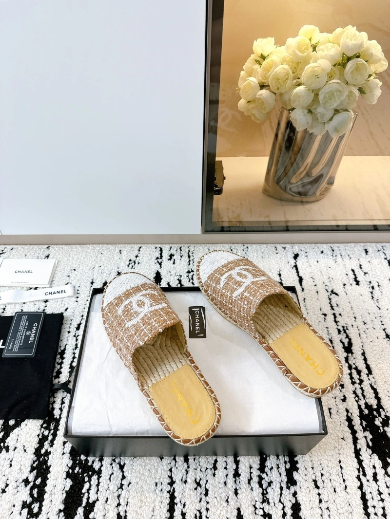 Trendsetting Chxnxl Flat Shoes 131644