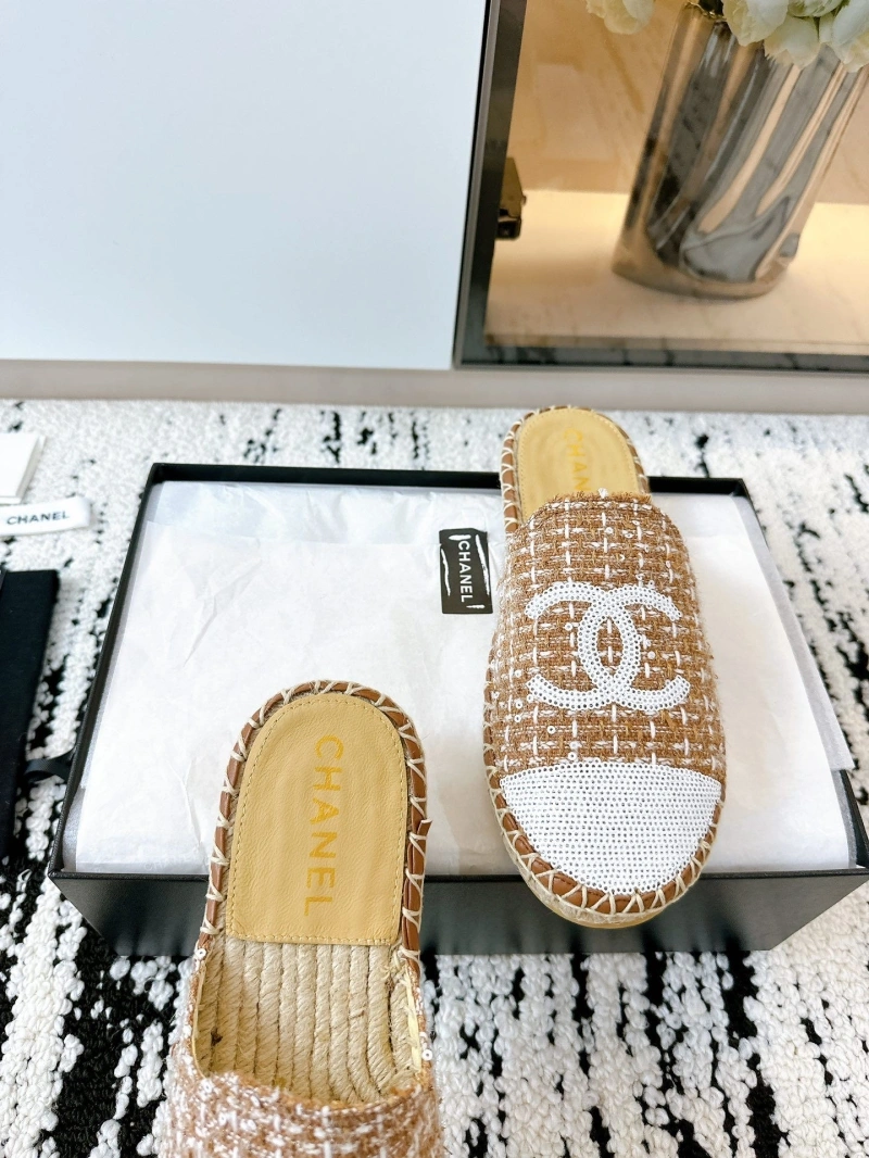 Trendsetting Chxnxl Flat Shoes 131644
