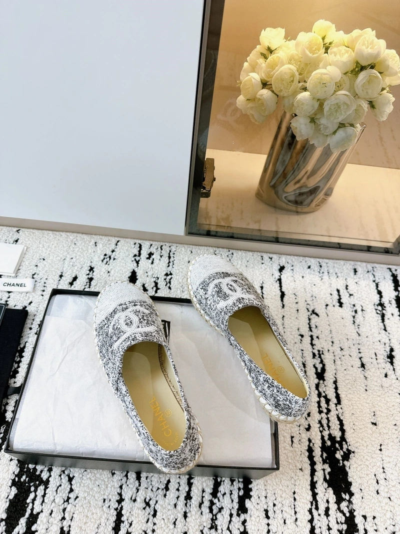 Refined Chxnxl Flat Shoes 131664