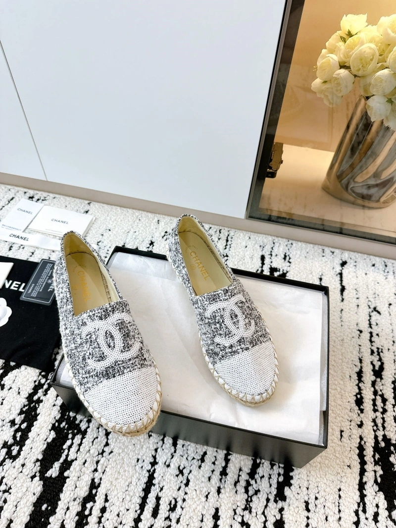 Refined Chxnxl Flat Shoes 131664