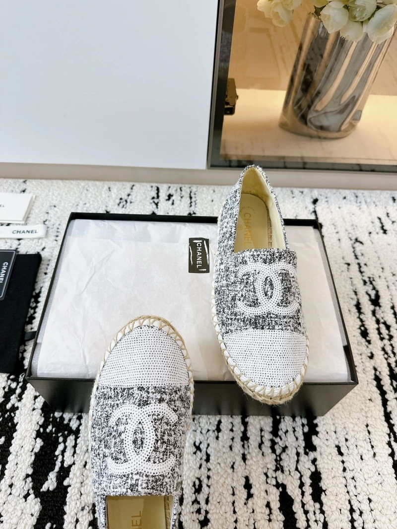 Refined Chxnxl Flat Shoes 131664