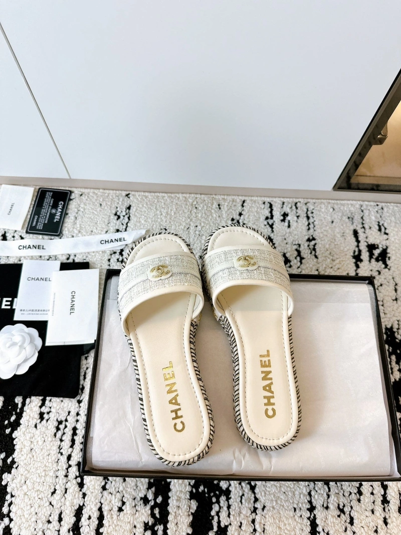 Efficient Chxnxl Slippers 132225