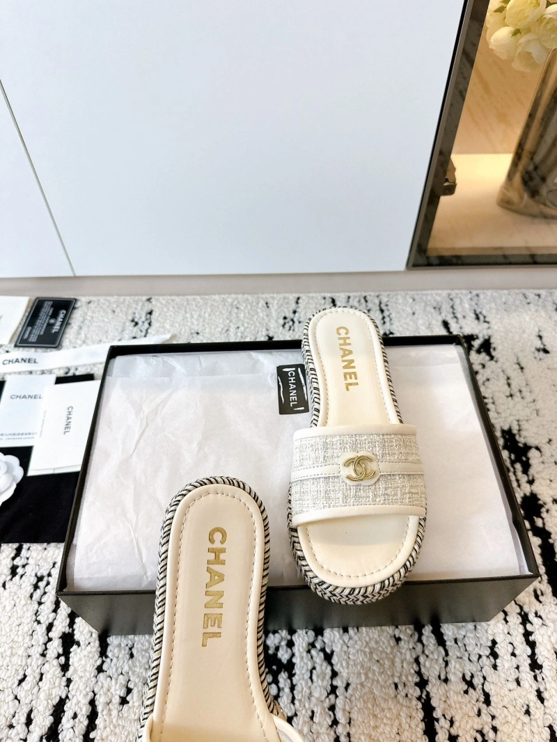 Efficient Chxnxl Slippers 132225
