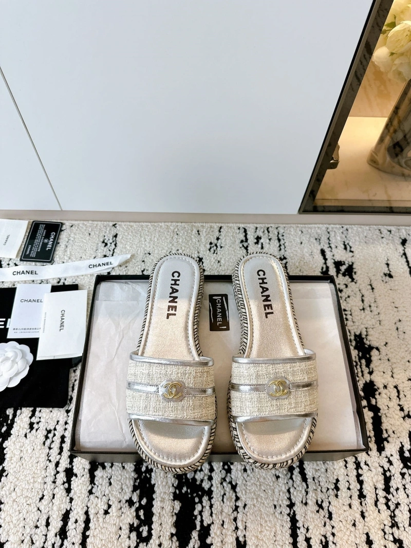 HighQuality Chxnxl Slippers 132222