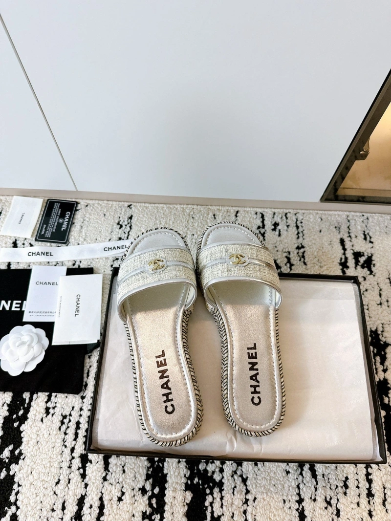 HighQuality Chxnxl Slippers 132222