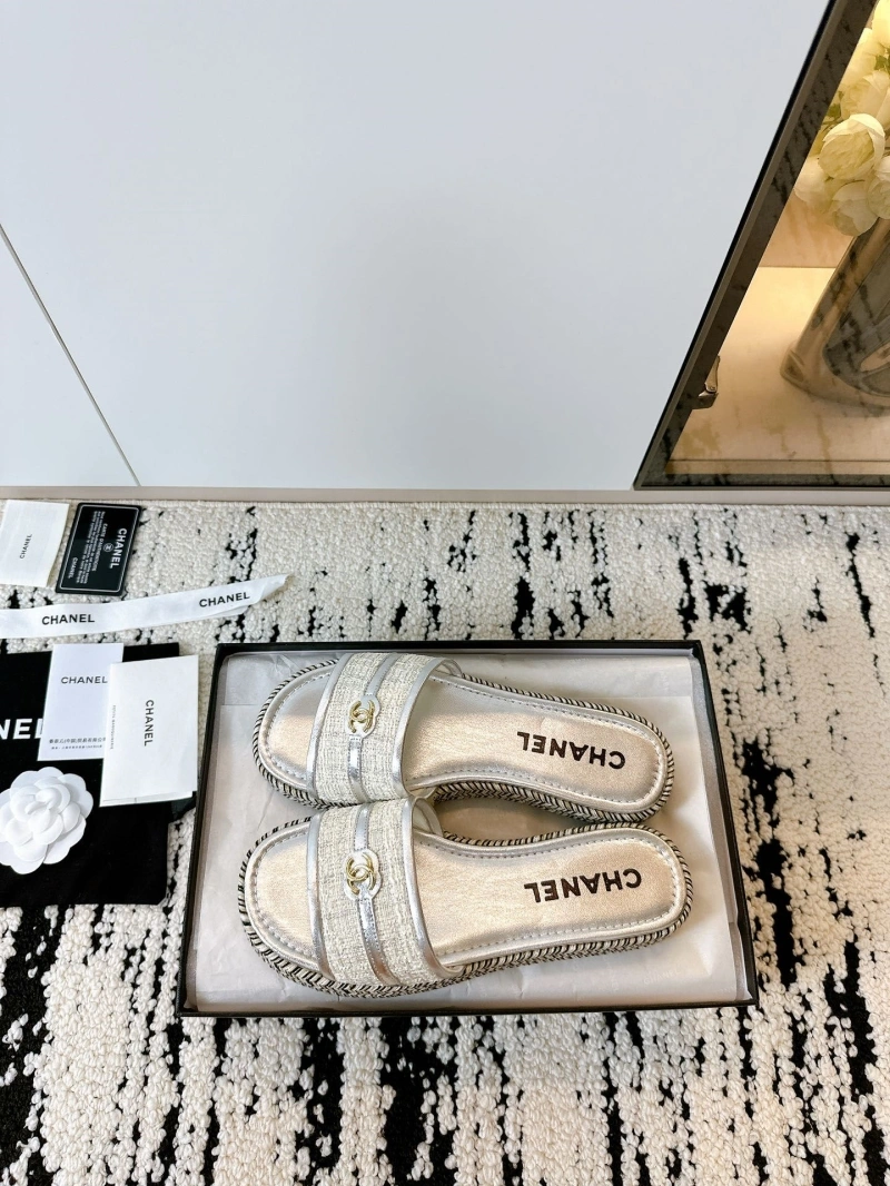 HighQuality Chxnxl Slippers 132222