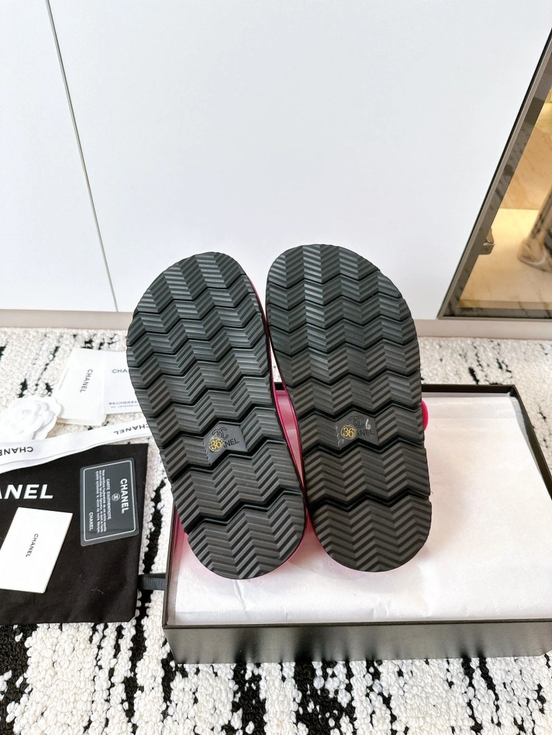 Durable Chxnxl Slippers 132203