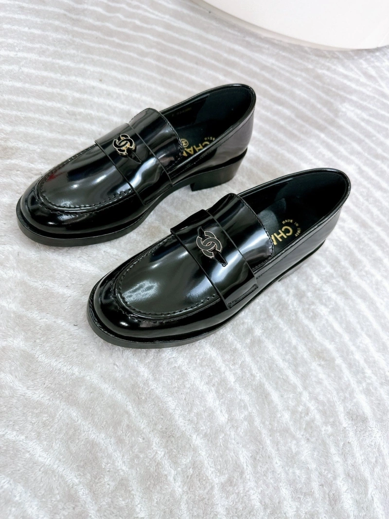 Chxnxl Leather Shoes Vibrant 131425