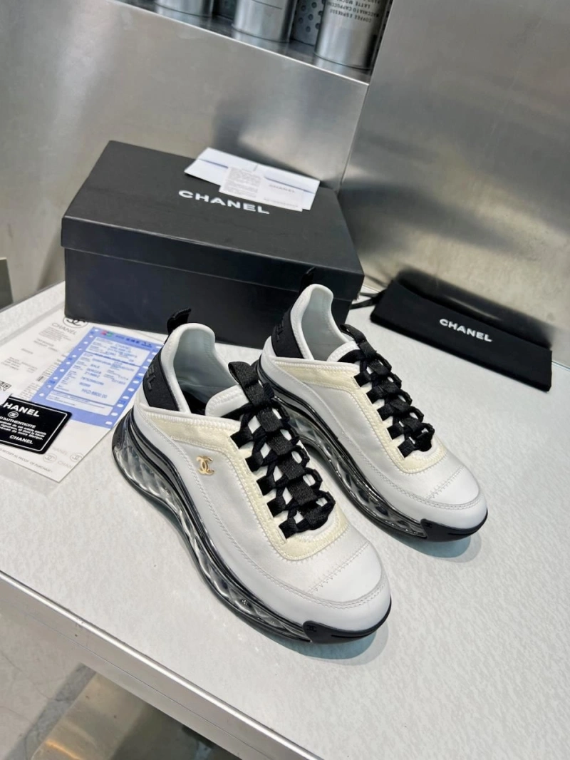 Elegant Chxnxl Sneakers 132010