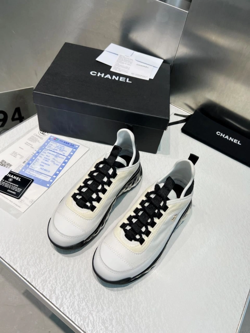 Elegant Chxnxl Sneakers 132010