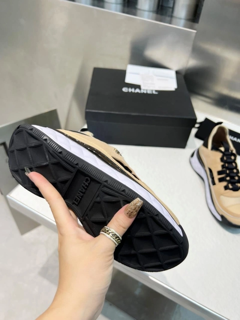 Bright Chxnxl Sneakers 131984