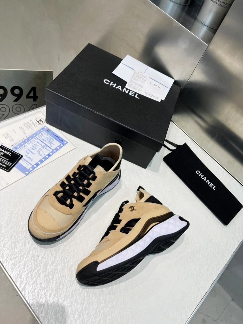Bright Chxnxl Sneakers 131984