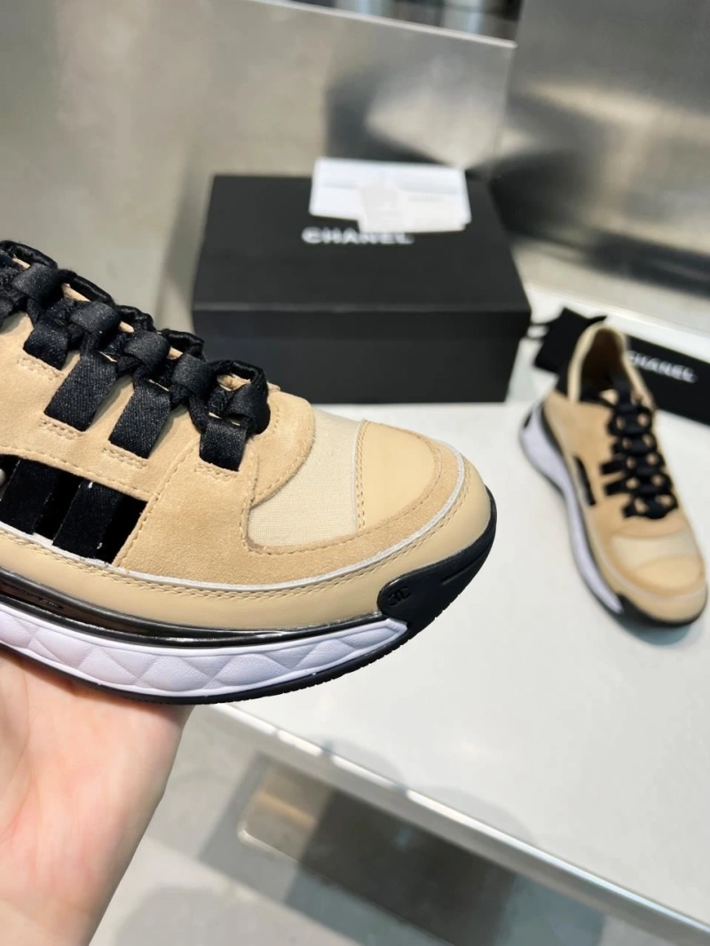 Bright Chxnxl Sneakers 131984