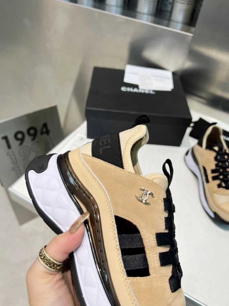 Bright Chxnxl Sneakers 131984