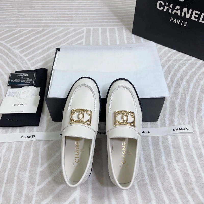 Flexible Chxnxl Leather Shoes 131421