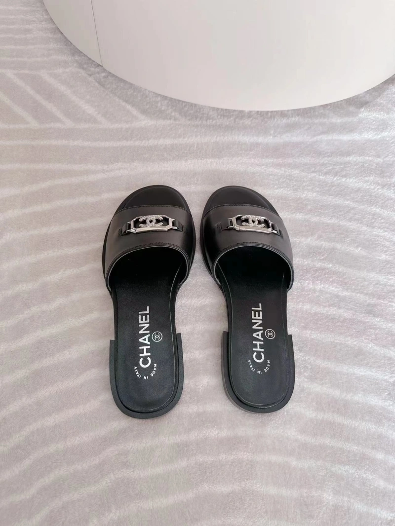 Elegant Chxnxl Slippers 132202