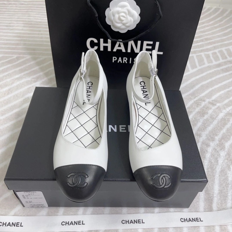 Lightweight Chxnxl Leather Shoes 131394
