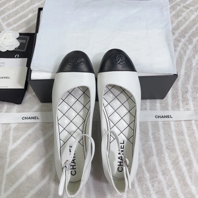 Lightweight Chxnxl Leather Shoes 131394