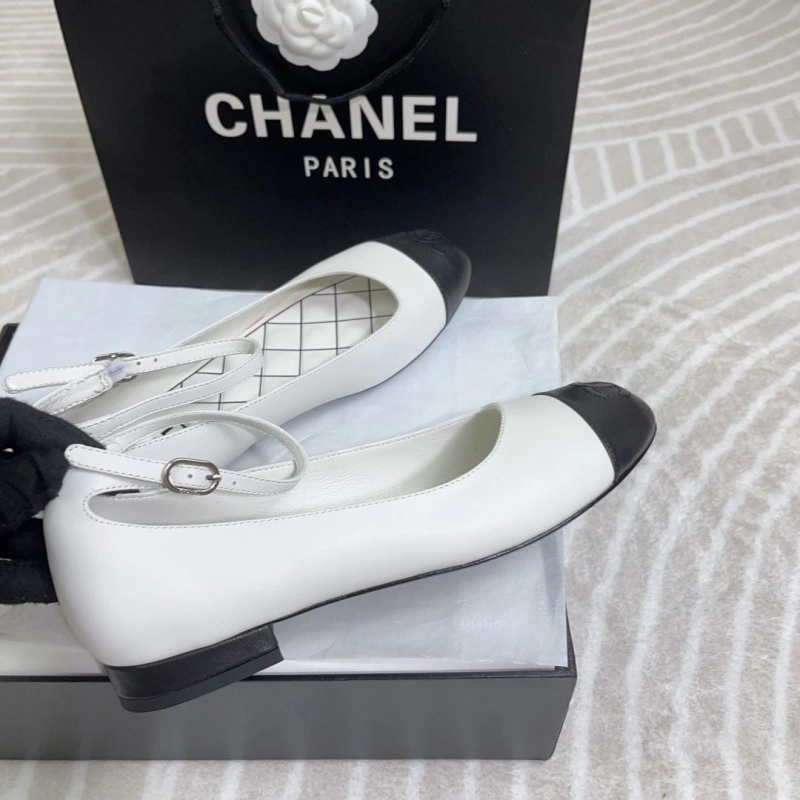 Lightweight Chxnxl Leather Shoes 131394
