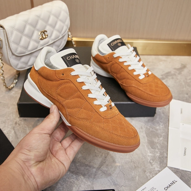 Sleek Chxnxl Sneakers 131972
