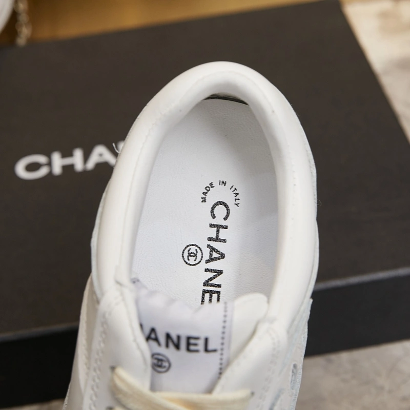 Practical Chxnxl Sneakers 131952