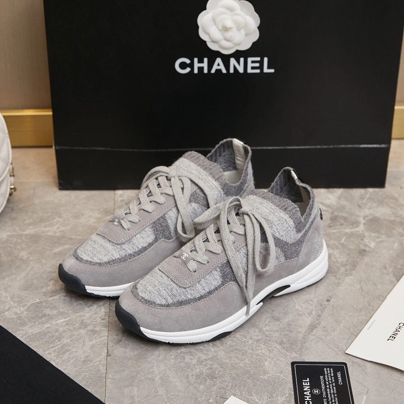 Vibrant Chxnxl Sneakers 131951