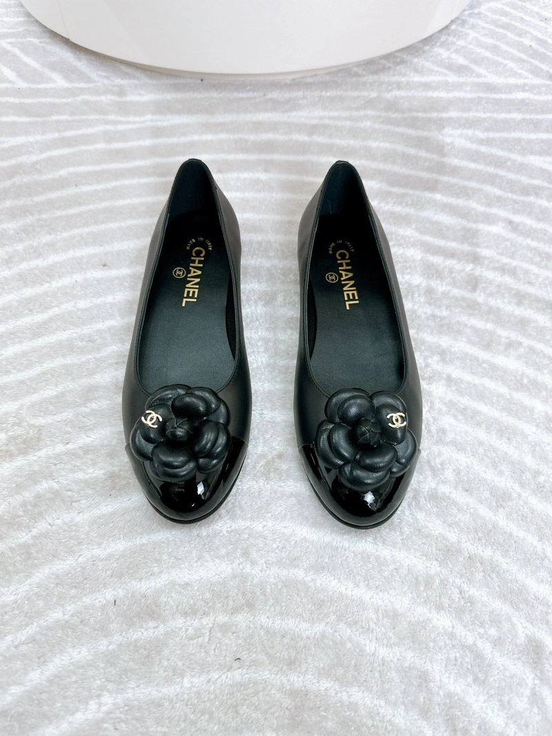 Compact Chxnxl Flat Shoes 131622