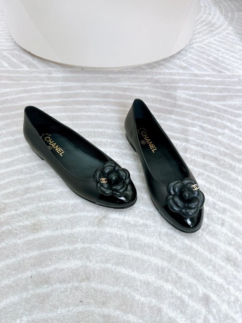 Compact Chxnxl Flat Shoes 131622