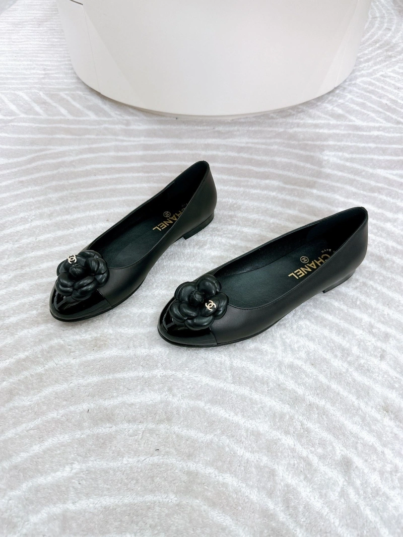 Compact Chxnxl Flat Shoes 131622