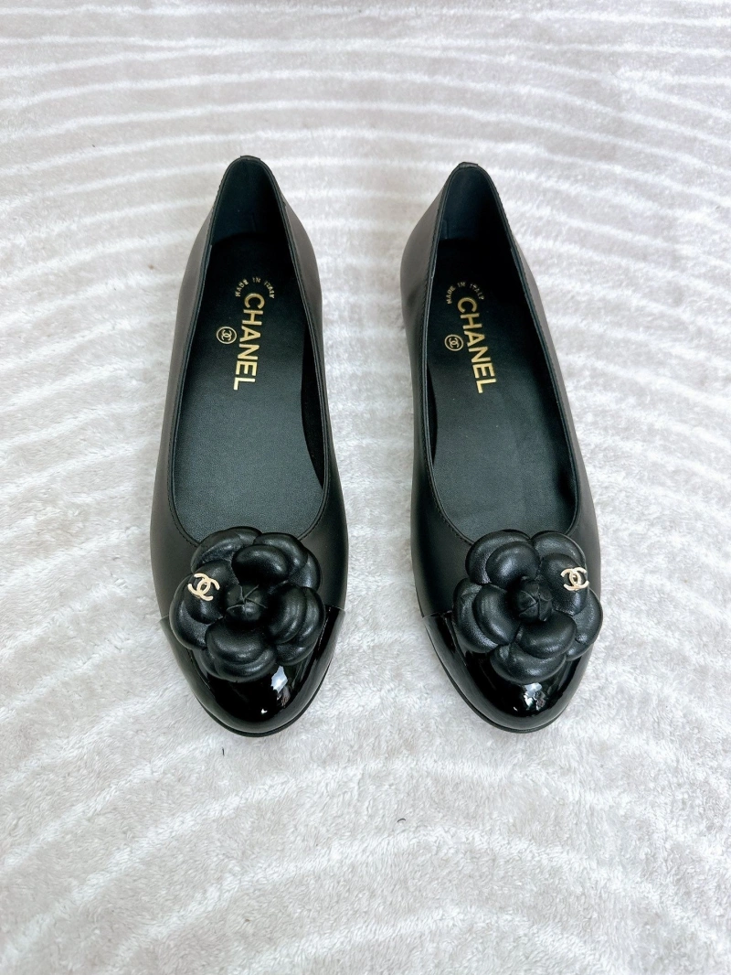 Compact Chxnxl Flat Shoes 131622
