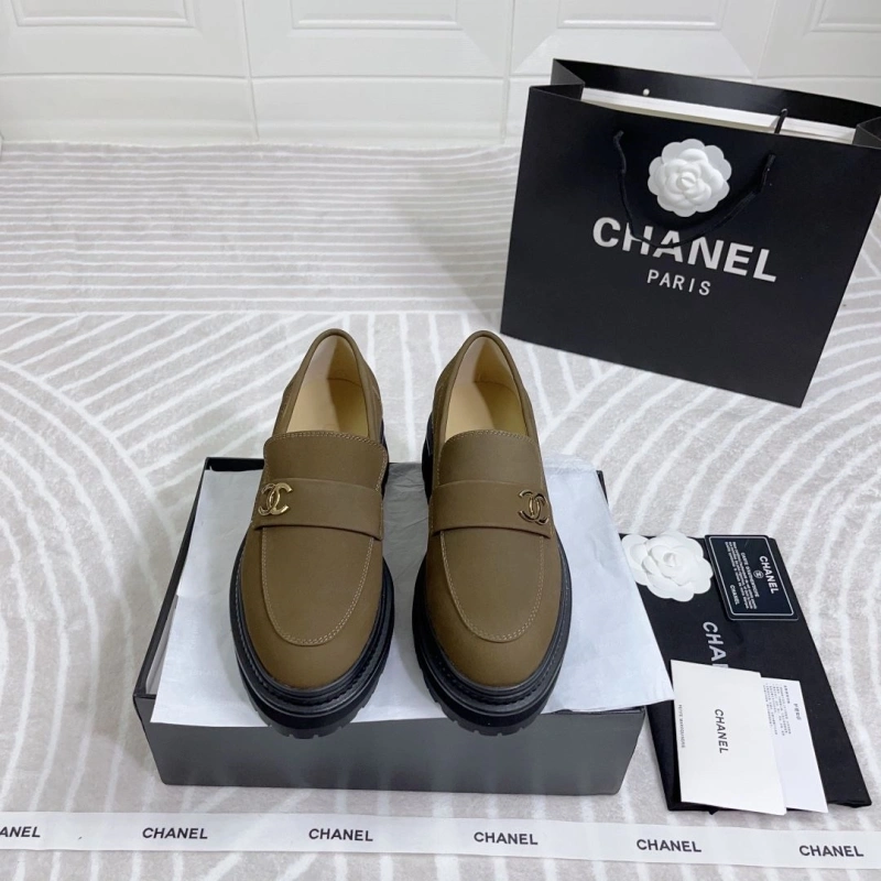 Compact Chxnxl Leather Shoes 131381