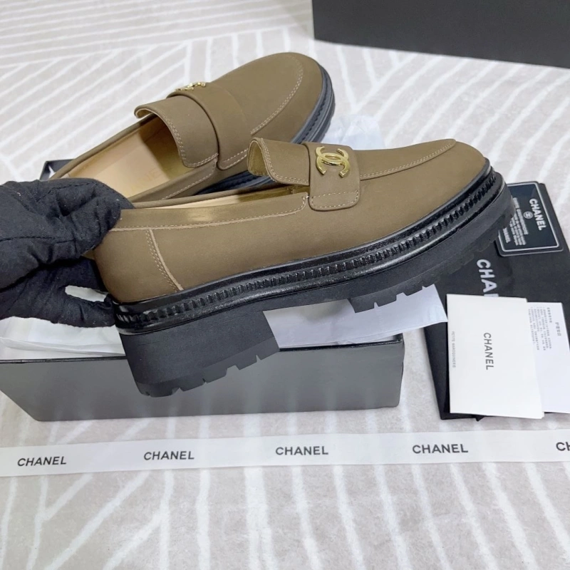 Compact Chxnxl Leather Shoes 131381
