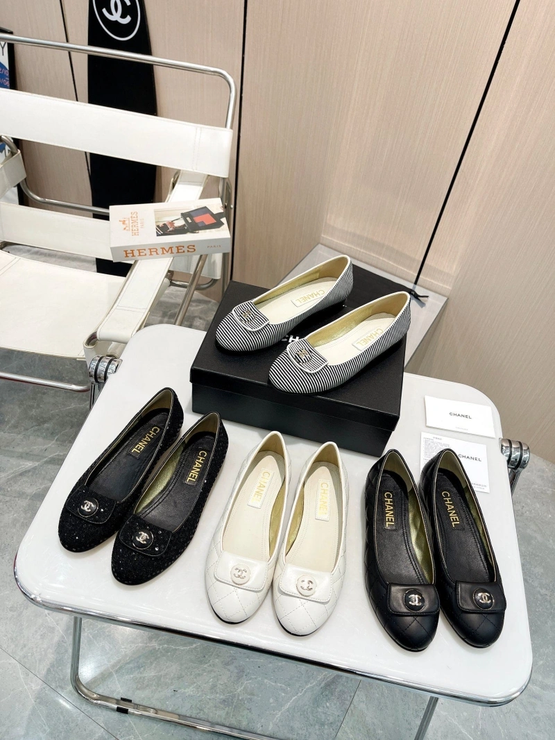 Bright Chxnxl Flat Shoes 131623