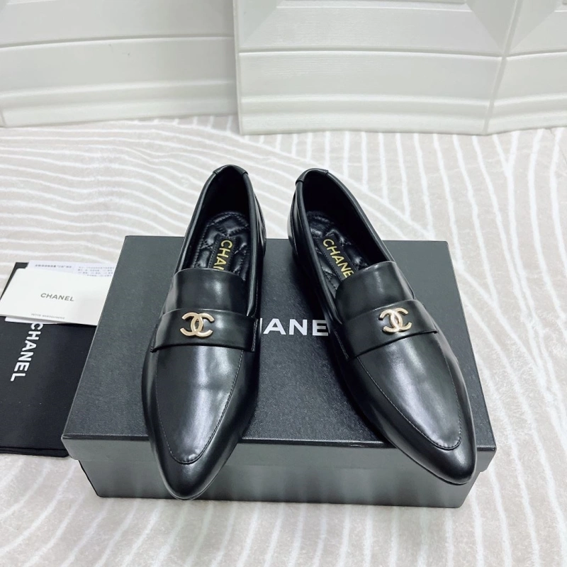 Trendsetting Chxnxl Leather Shoes 131380