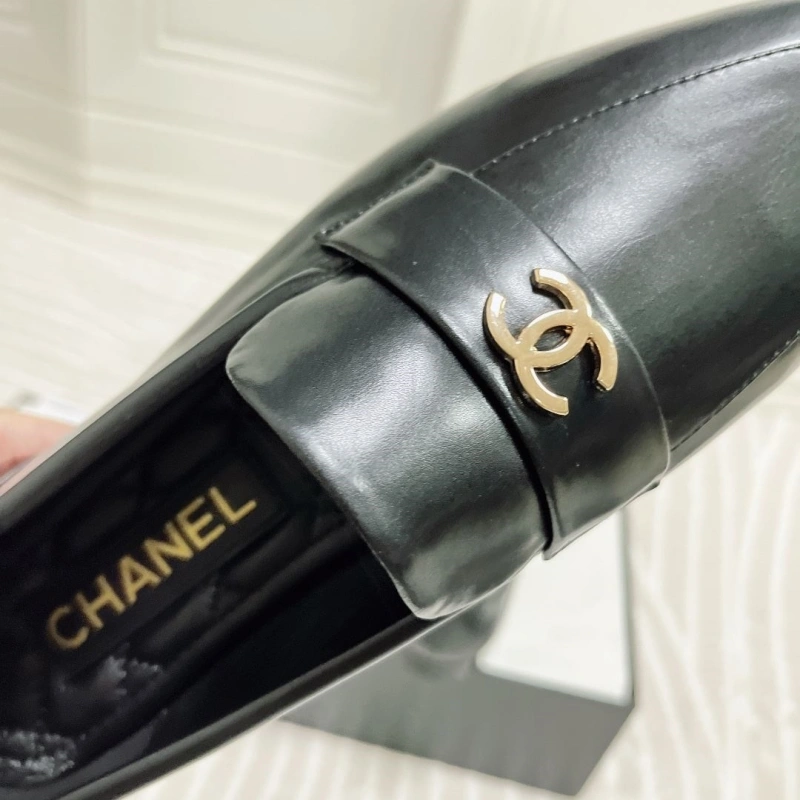 Trendsetting Chxnxl Leather Shoes 131380