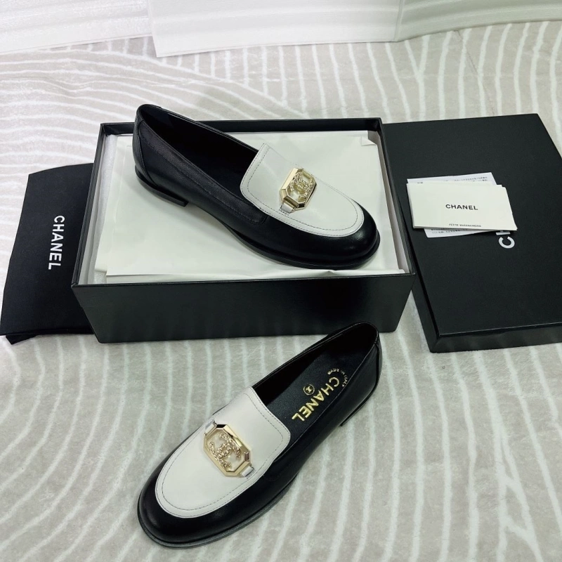 Compact Chxnxl Leather Shoes 131387